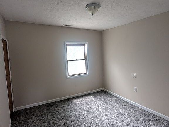 5th image of 1112 Danforth Rd