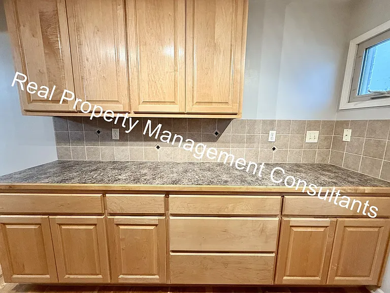 4211 Clark Ave #3 — Photo 8