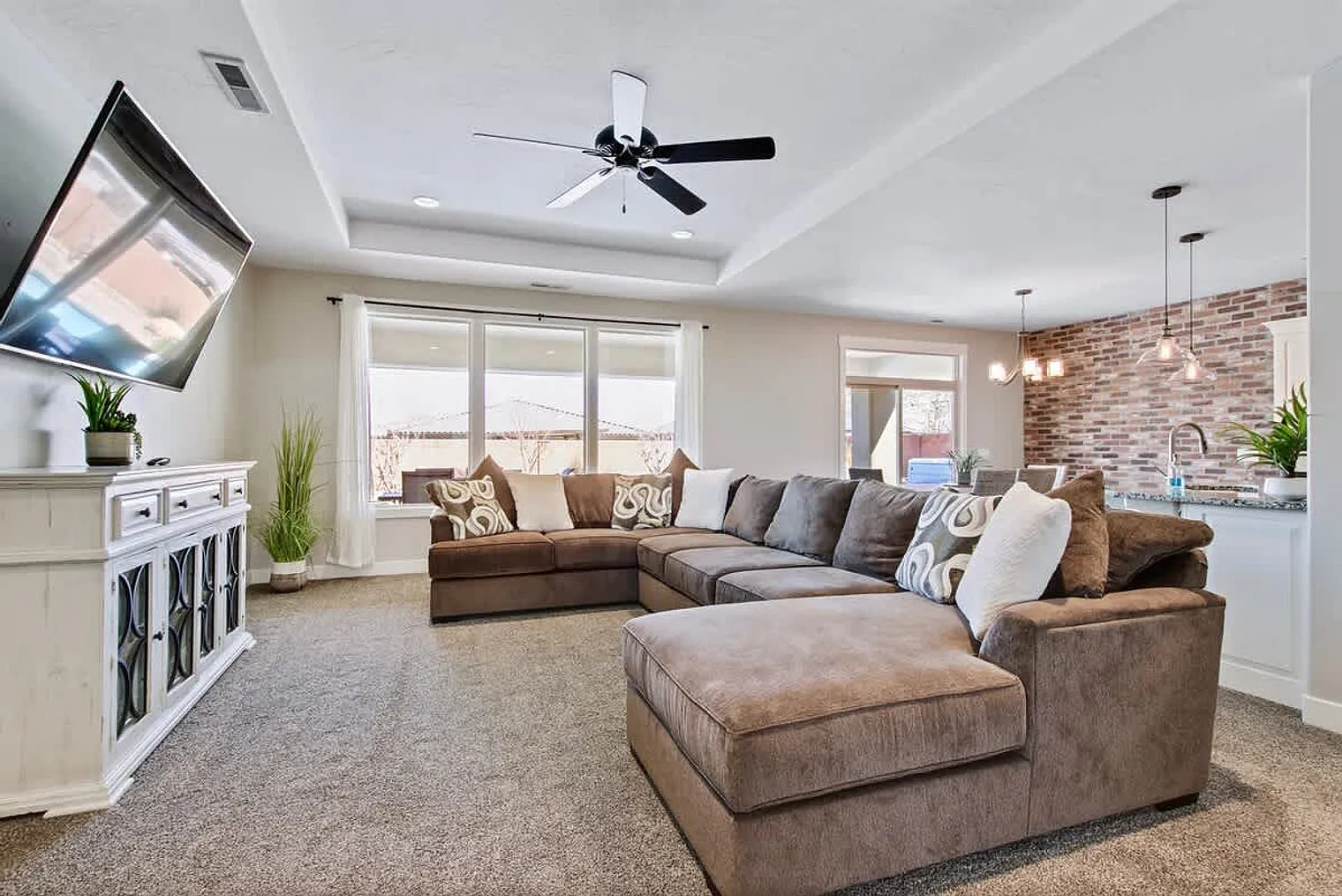 4 bed, 2.0 bath, $12,369 — Photo 1