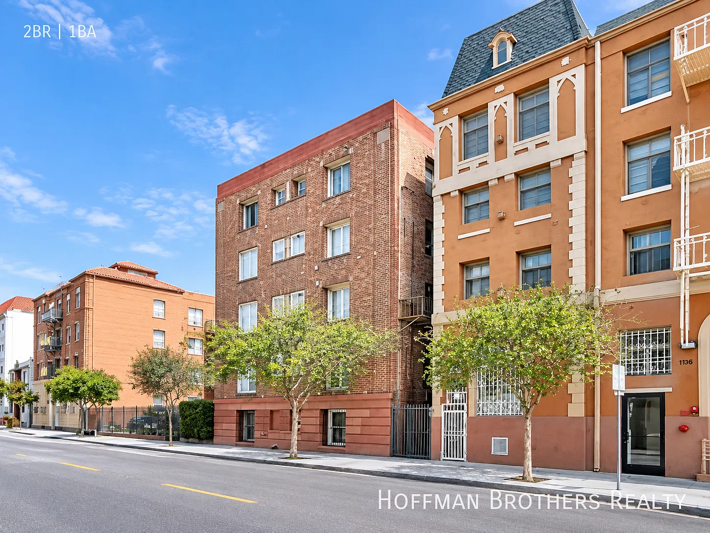 **6 Weeks Free Renovated 2 Bedroom with Updated Kitchen, High Ceilings, On-Site Laundry & Secured... — Photo 3