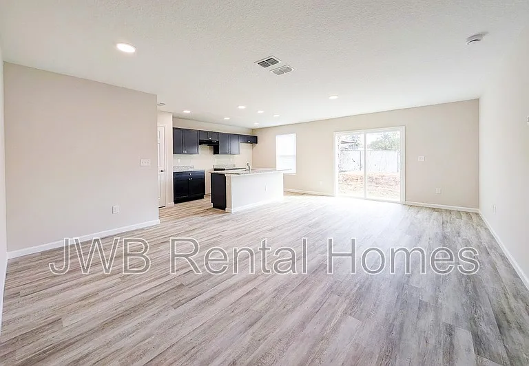 8905 1st Ave — Photo 3