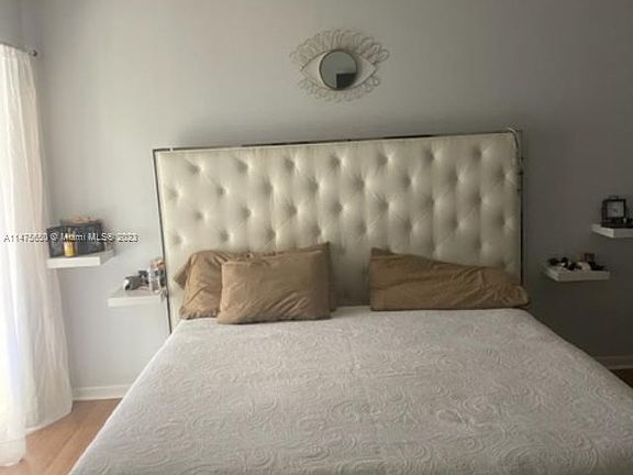 3rd image of 5260 Helene Cir