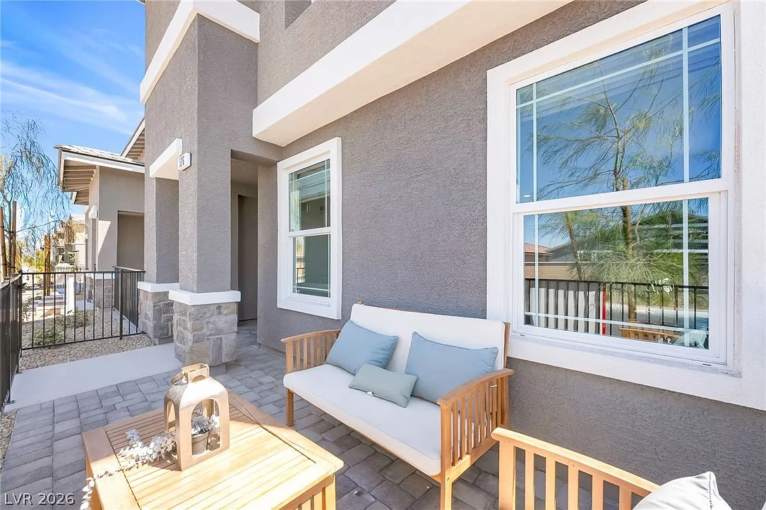 3 bed, 2.5 bath, 1410 sqft, $2,095 — Photo 3