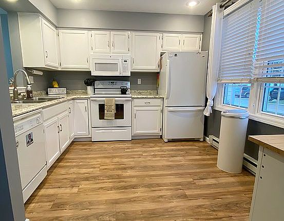 3rd image of 5236 Creekside Blvd Unit C10