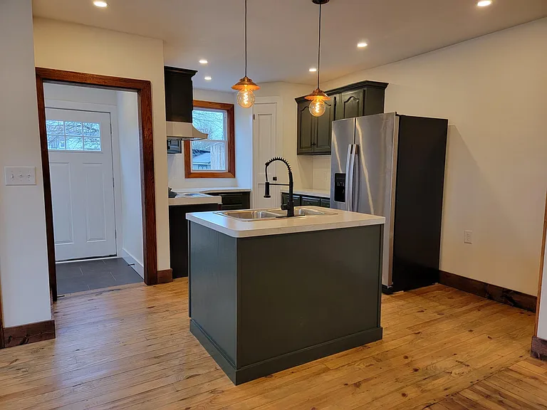 212 W Main St — Photo 7