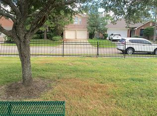3011 Glencullen Ln, Pearland, TX 77584