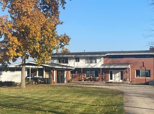 28125 Elba Dr, Grosse Ile, MI