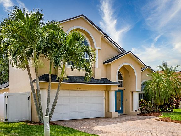 5th image of 701 Sunset Lakes Dr