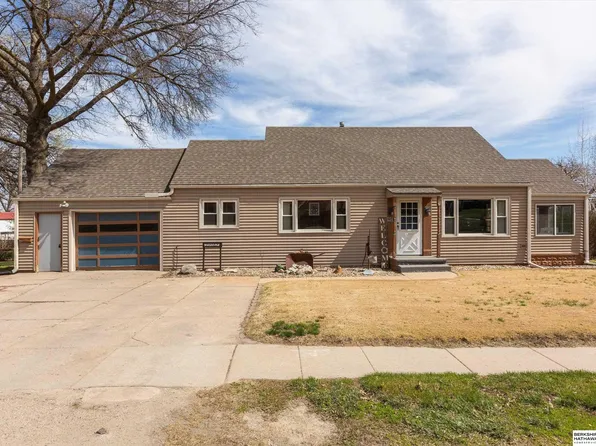 2348 Fontanelle St, Blair, NE 68008