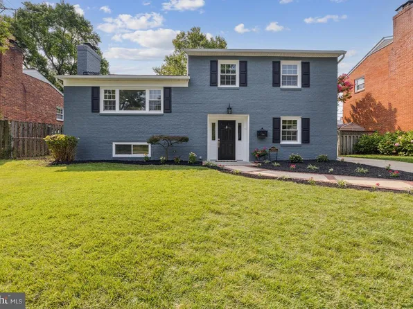 6420 24th St N, Arlington, VA 22207