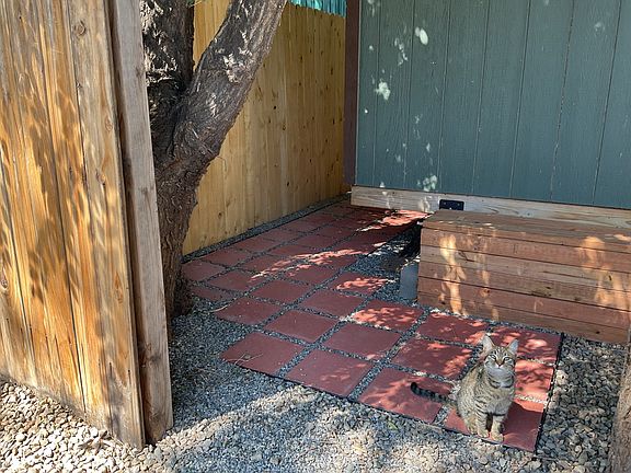 Walk way from parking