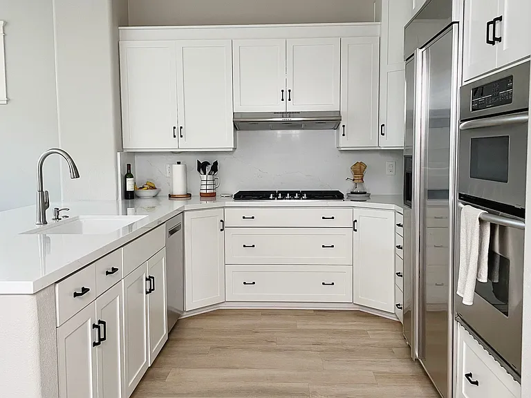 314 E Ave — Photo 11