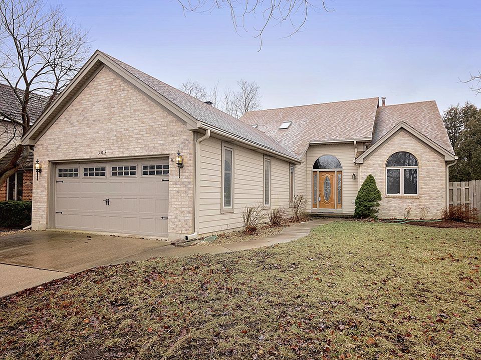 1st image of 302 Belle Ct