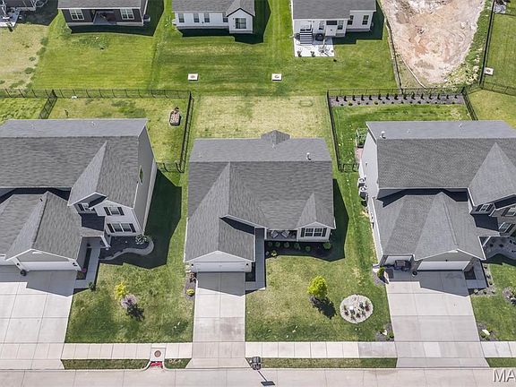 3rd image of 2446 Chukka Dr