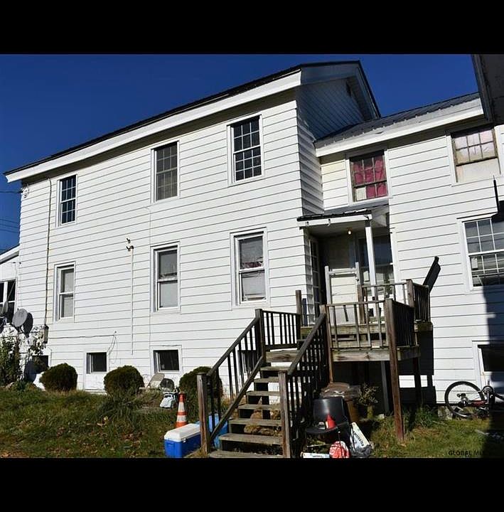122 Bleecker St, Gloversville, NY 12078 MLS 202123538 Zillow
