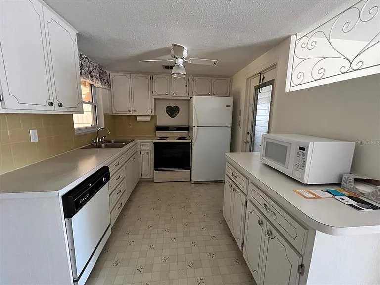 10502 Laburnum Dr — Photo 5