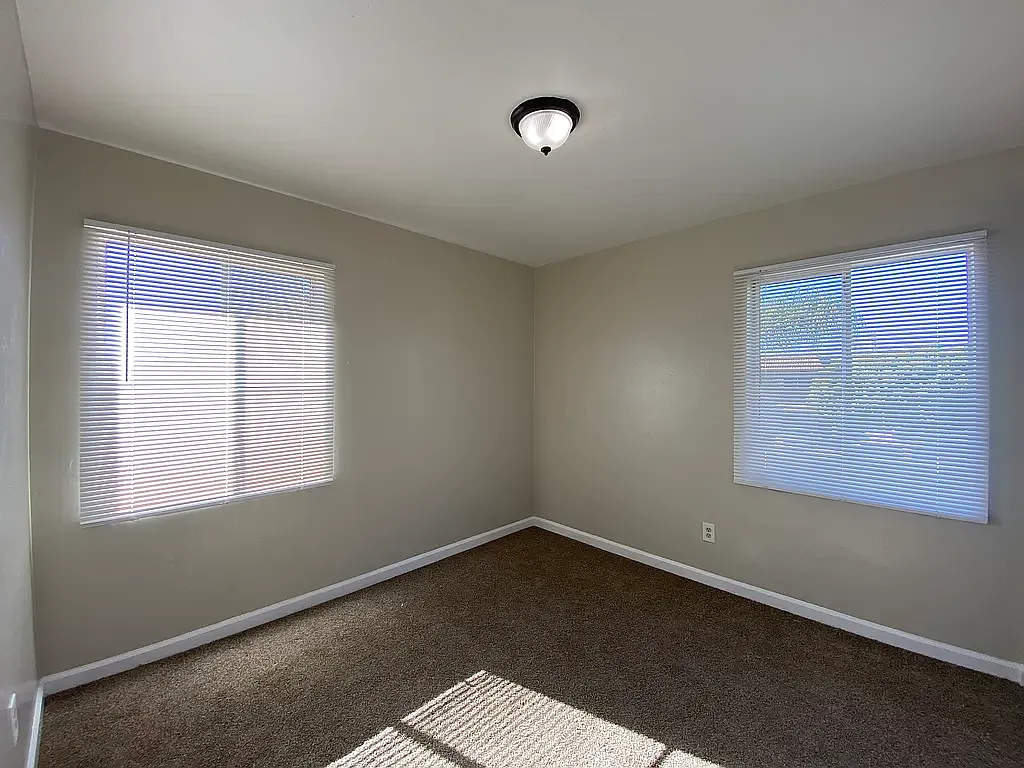 2 bed, 800 sqft, $2,090 — Photo 4
