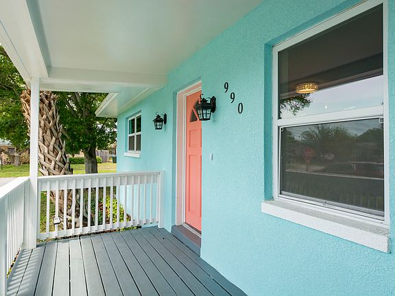 4th image of 990 San Salvador Dr