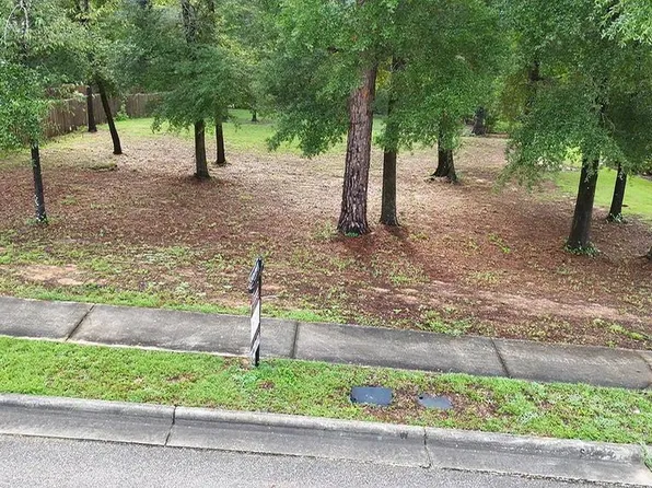 209 Wicklow Dr, Dothan, AL 36303