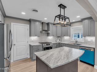 33 Brookfield Ct, Toms River, NJ 08757