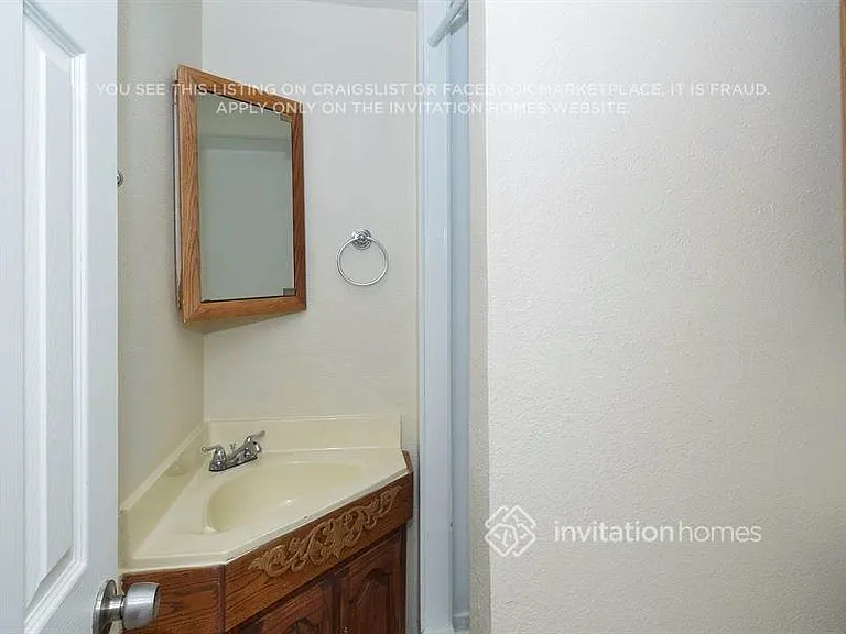 1351 Oswego St — Photo 19