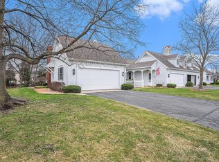 8111 Weatherwax Dr, Jenison, MI 49428