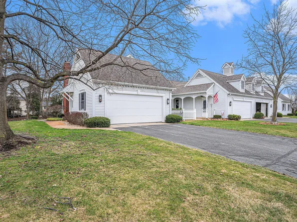 8111 Weatherwax Dr, Jenison, MI 49428