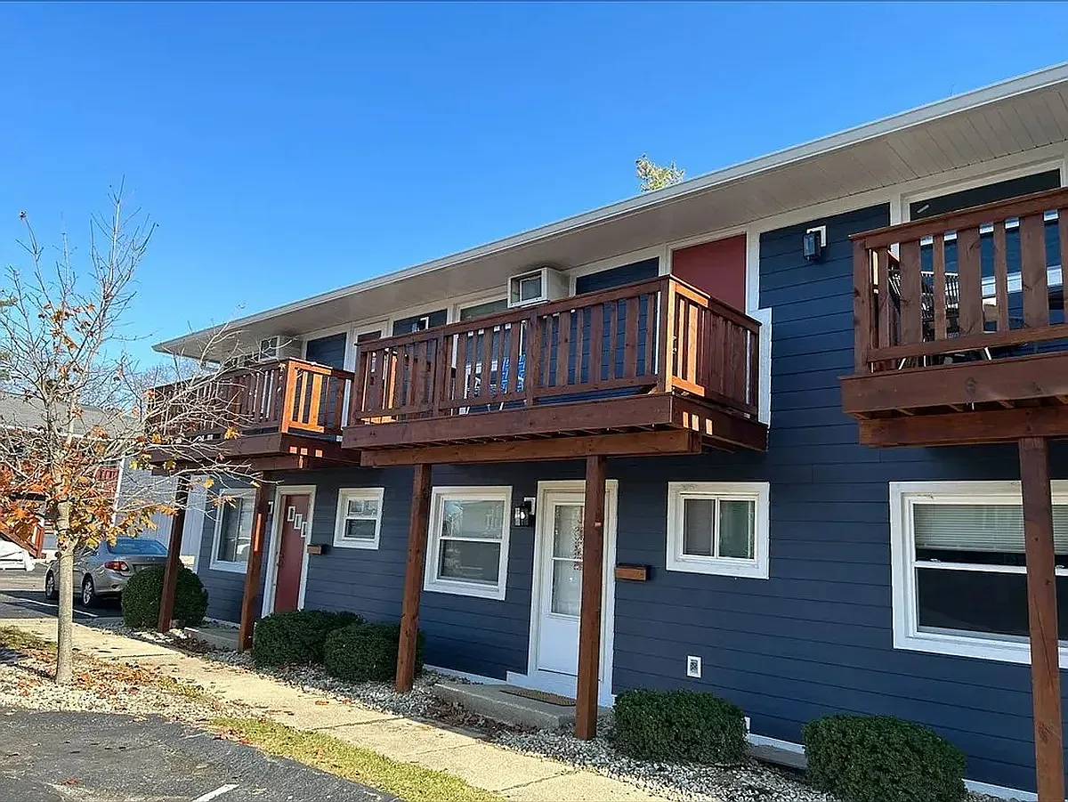 Cedars Apartments — Photo 1