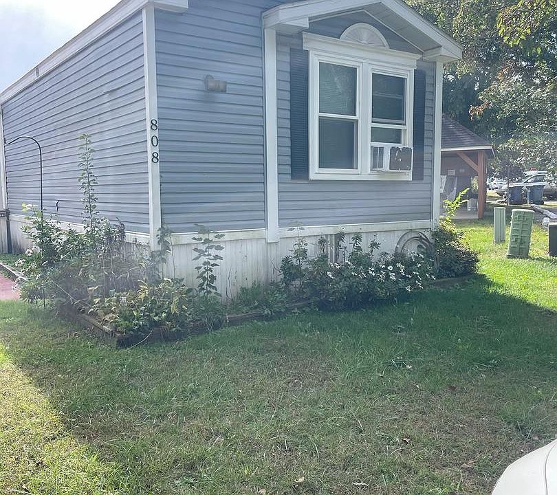 2nd image of 808 Trophy Way