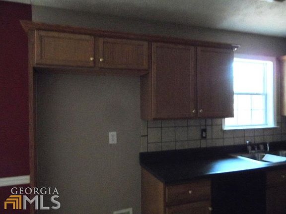 3rd image of 107 Brentwood Blvd