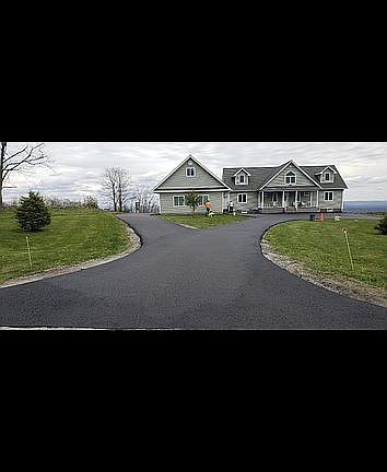 3rd image of 400 Highmount Rd