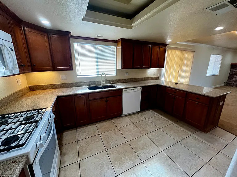 74071 Playa Vista Dr — Photo 15