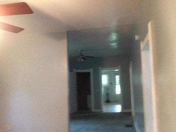 3rd image of 823 W Kirkwood Ave
