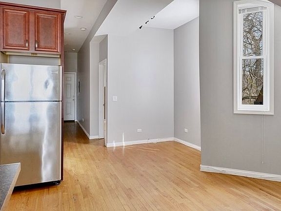 3rd image of 1221 N Monticello Ave #1F