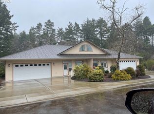 1011 10th St, Florence, OR 97439