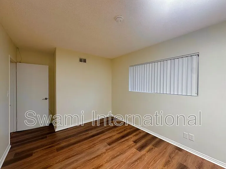 2404 255th St — Photo 36