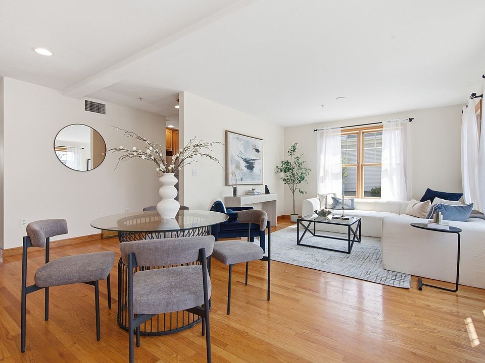 1st image of 287 Everett St #1