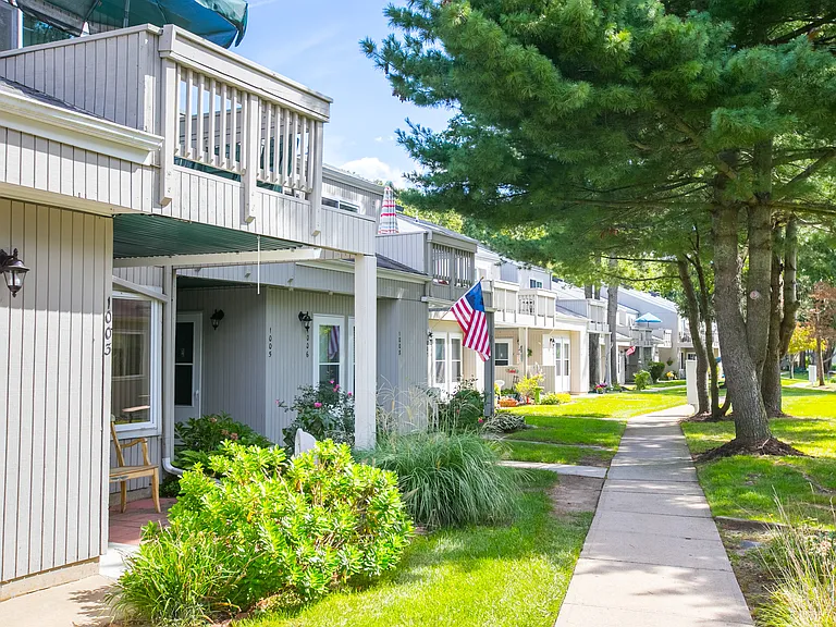 Siena Village (62 Years or Older, Income Limits Restrictions Apply) — Photo 38