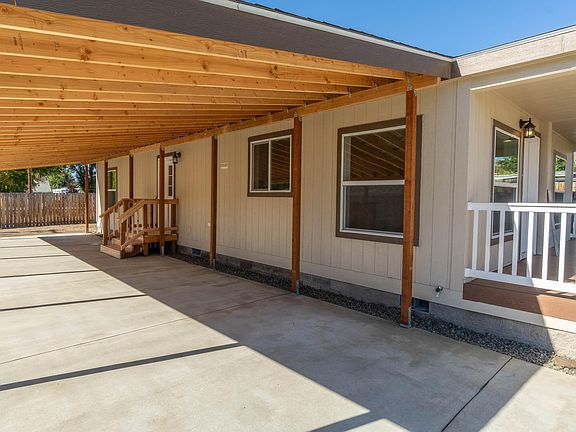 4th image of 431 SE Council Dr