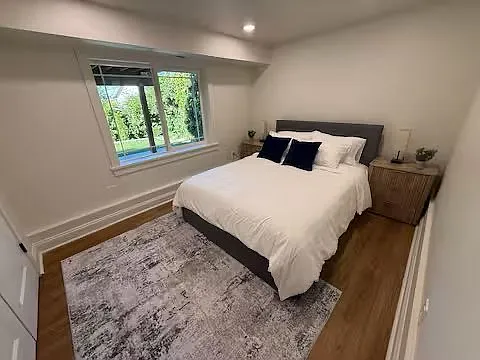 5 bed, 3870 sqft, $9,000 — Photo 3