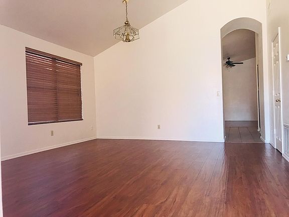 3rd image of 4421 E Verbena Dr