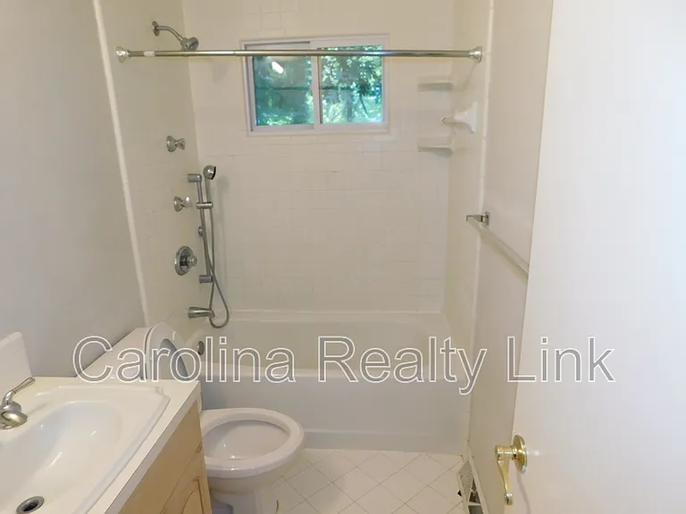 6300 Candlewood Dr — Photo 9