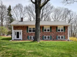 13 Pigeon Hill Dr, Grafton, MA 01519