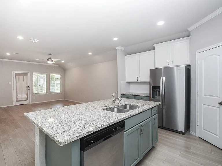 9316 Colonial Bent Ct — Photo 10