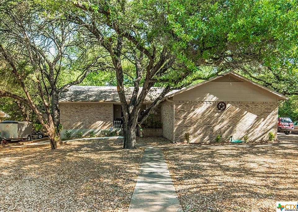 1st image of 704 Estate Dr