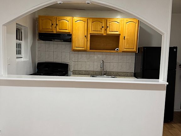 4th image of 85-14 168th St #2