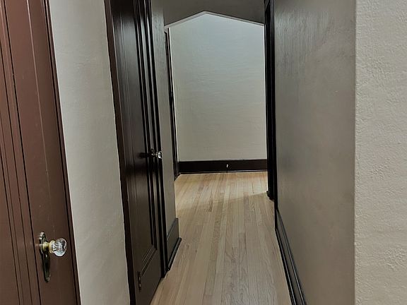 5th image of 1802 W Genesee St APT 10