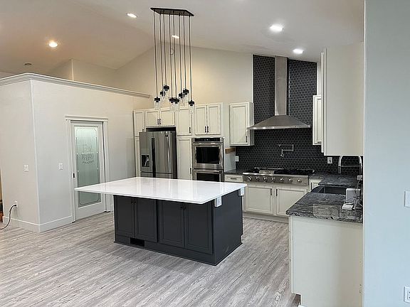 Kitchen with large Pantry