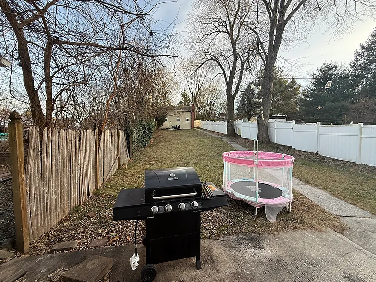 812 W Bridge St — Photo 13
