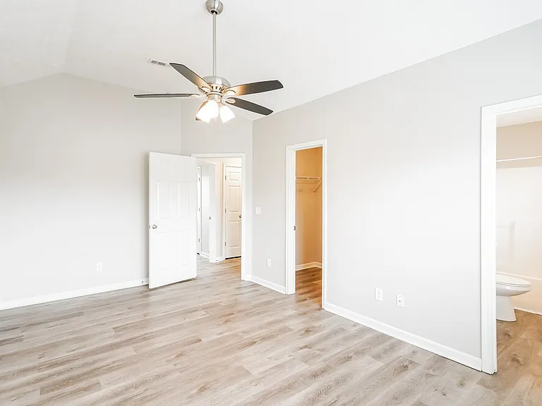 4006 Deer Run Trce — Photo 9